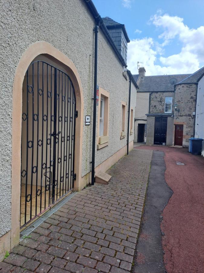 B&B At No 4 Biggar Buitenkant foto